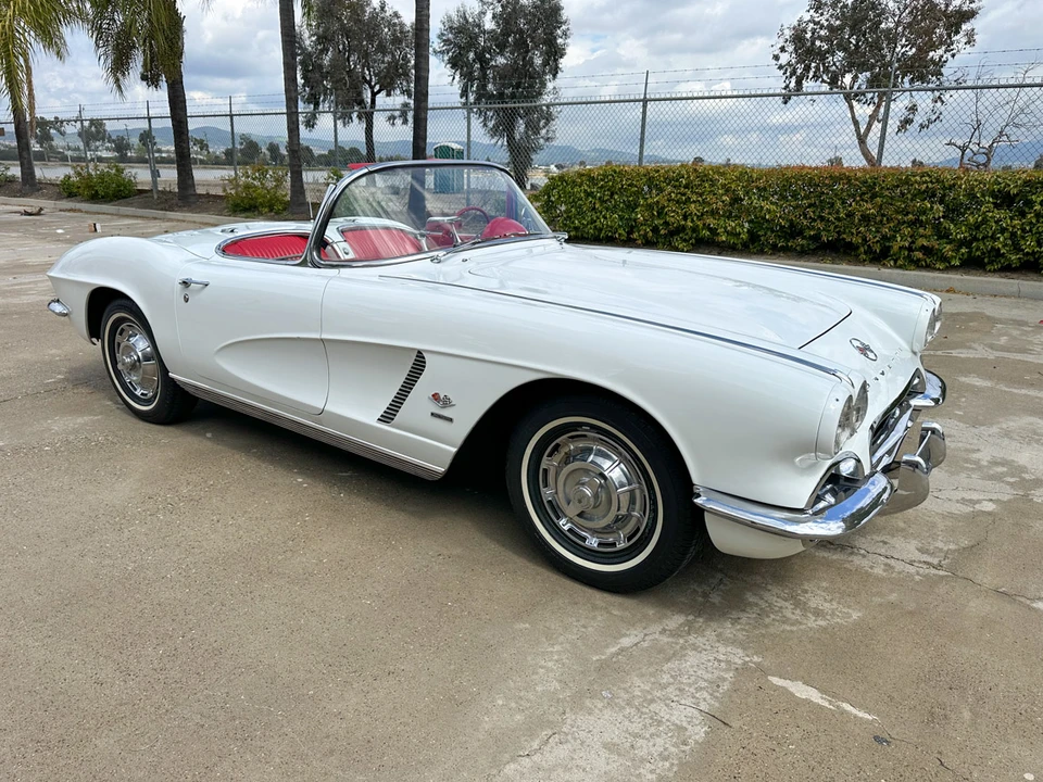 1962 Chevrolet Corvette C1 - Image 14 of 31