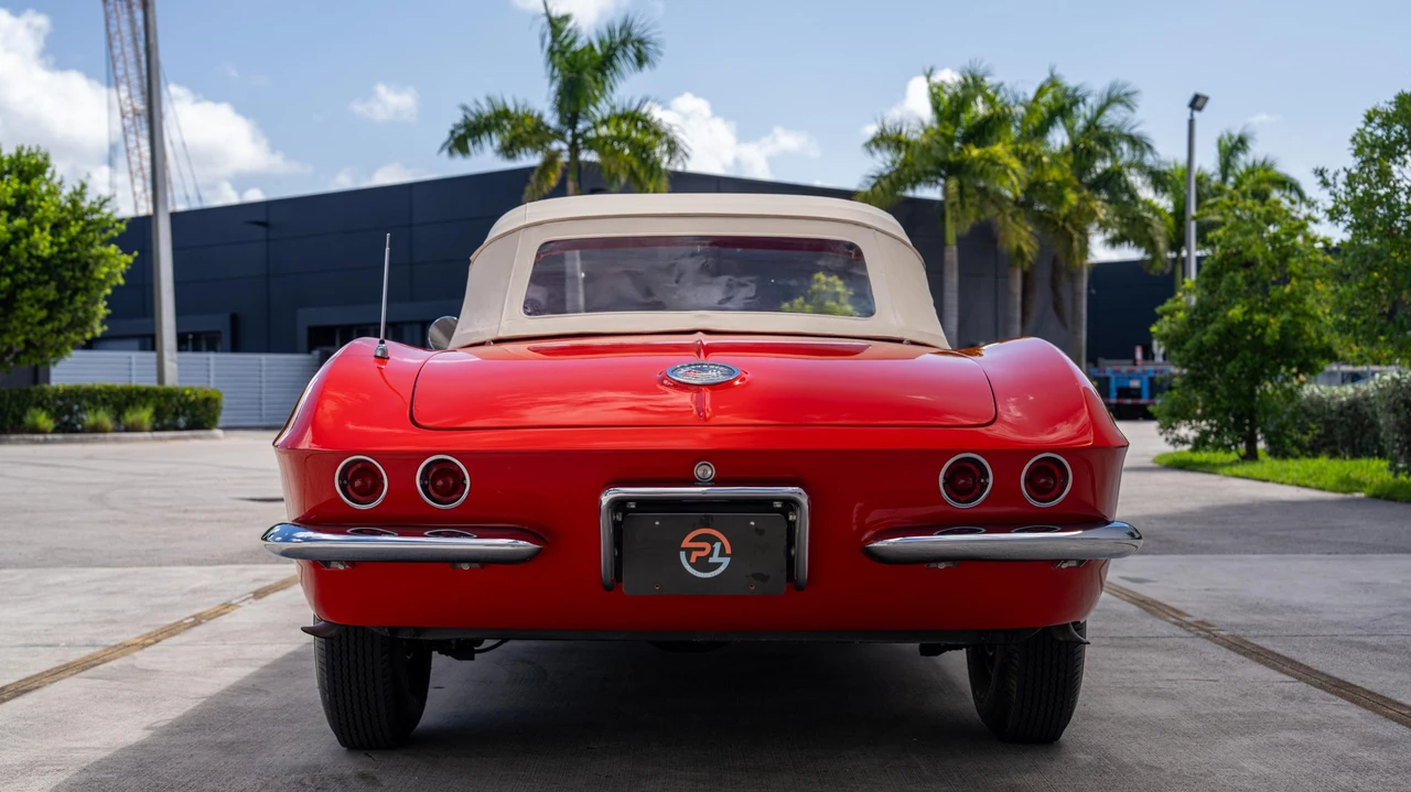 1962 Chevrolet Corvette C1 - Image 17 of 31