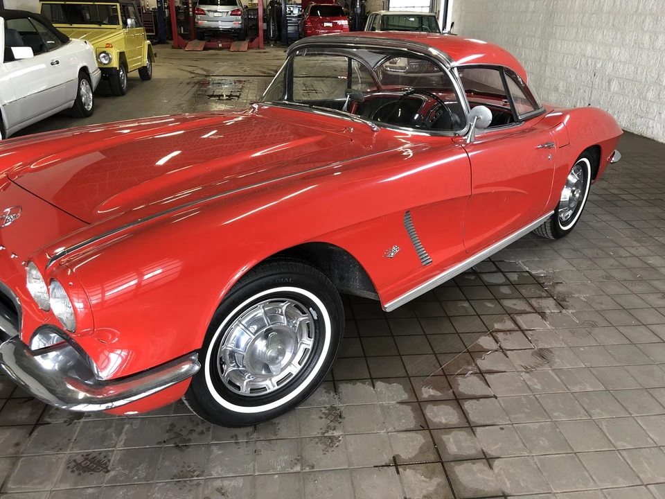1962 Chevrolet Corvette C1 - Image 18 of 31
