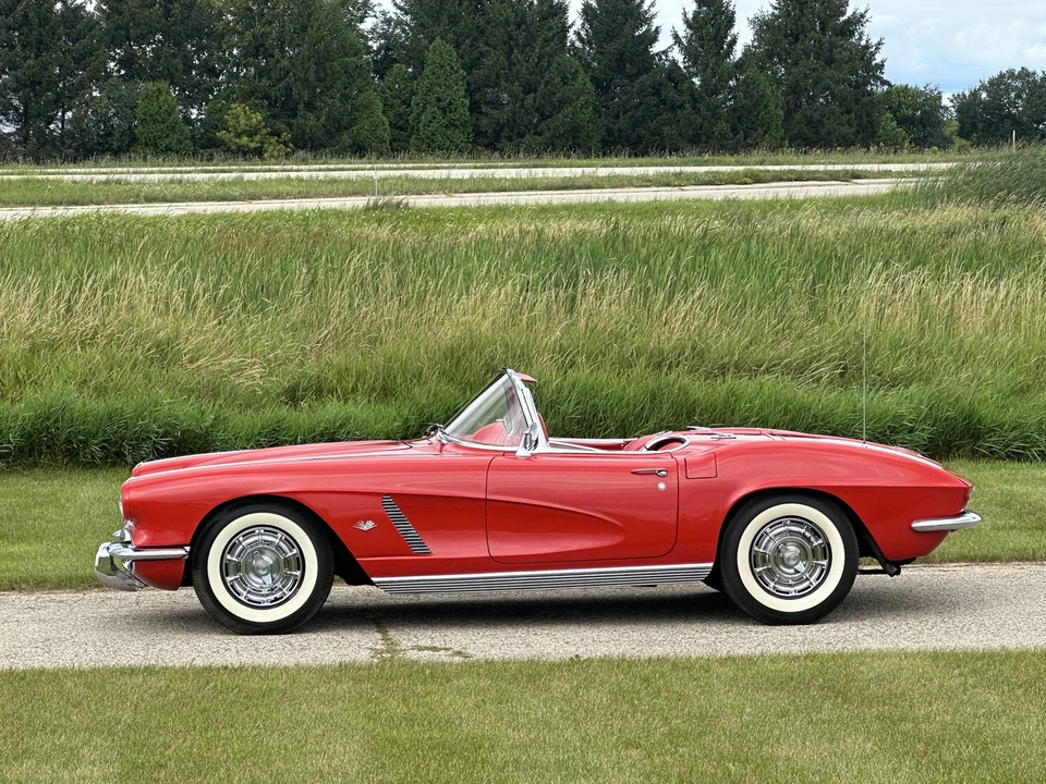 1962 Chevrolet Corvette C1 - Image 16 of 31