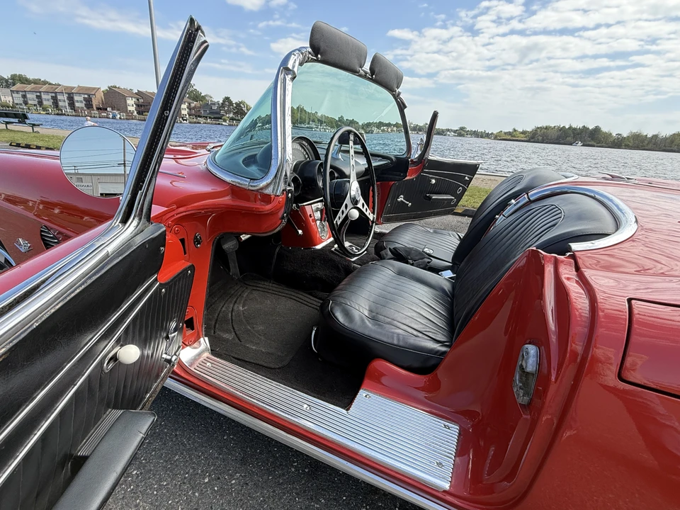 1962 Chevrolet Corvette C1 - Image 14 of 21