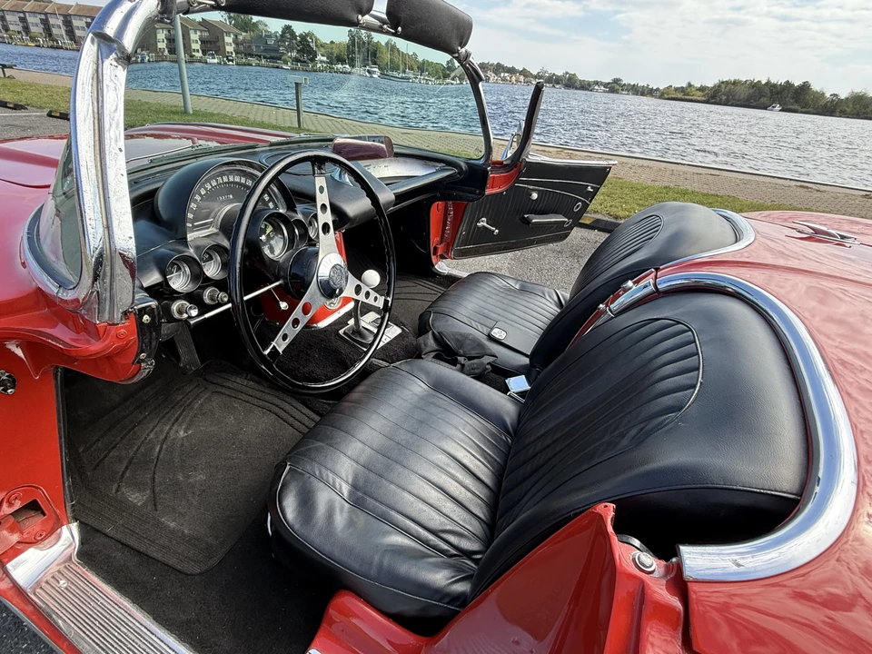 1962 Chevrolet Corvette C1 - Image 15 of 21