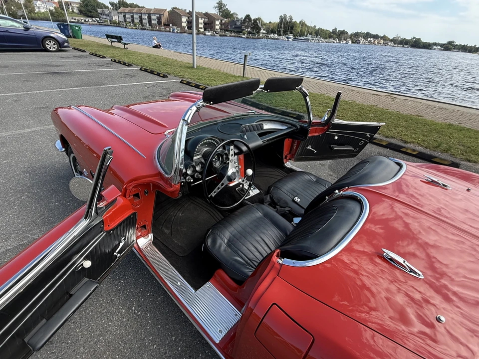 1962 Chevrolet Corvette C1 - Image 13 of 21