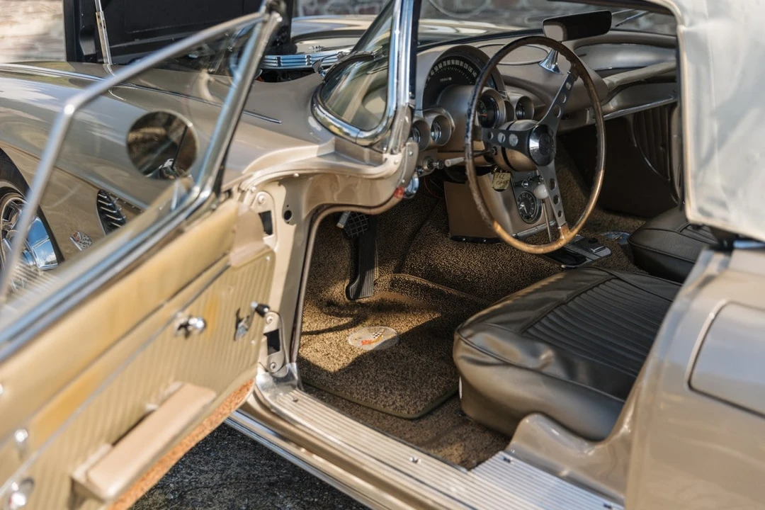1962 Chevrolet Corvette C1 - Image 17 of 30