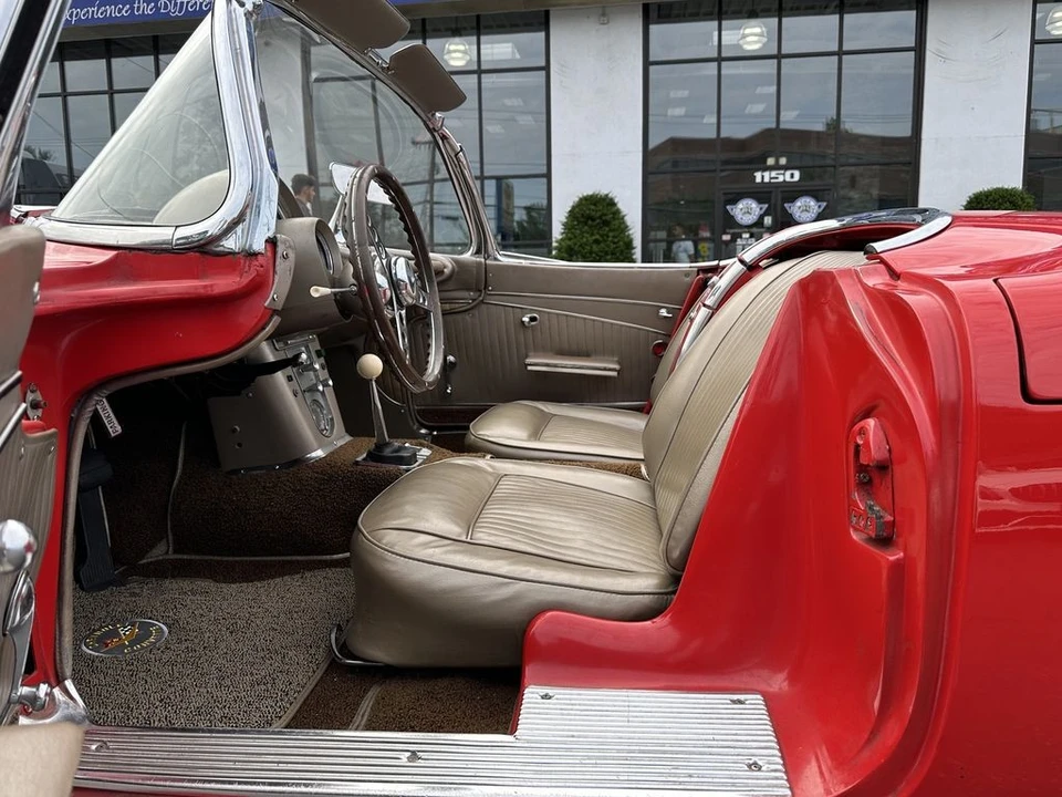 1962 Chevrolet Corvette C1 - Image 14 of 31