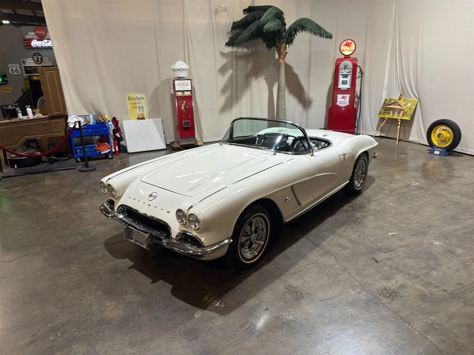 1962 Chevrolet Corvette C1 - Image 15 of 31