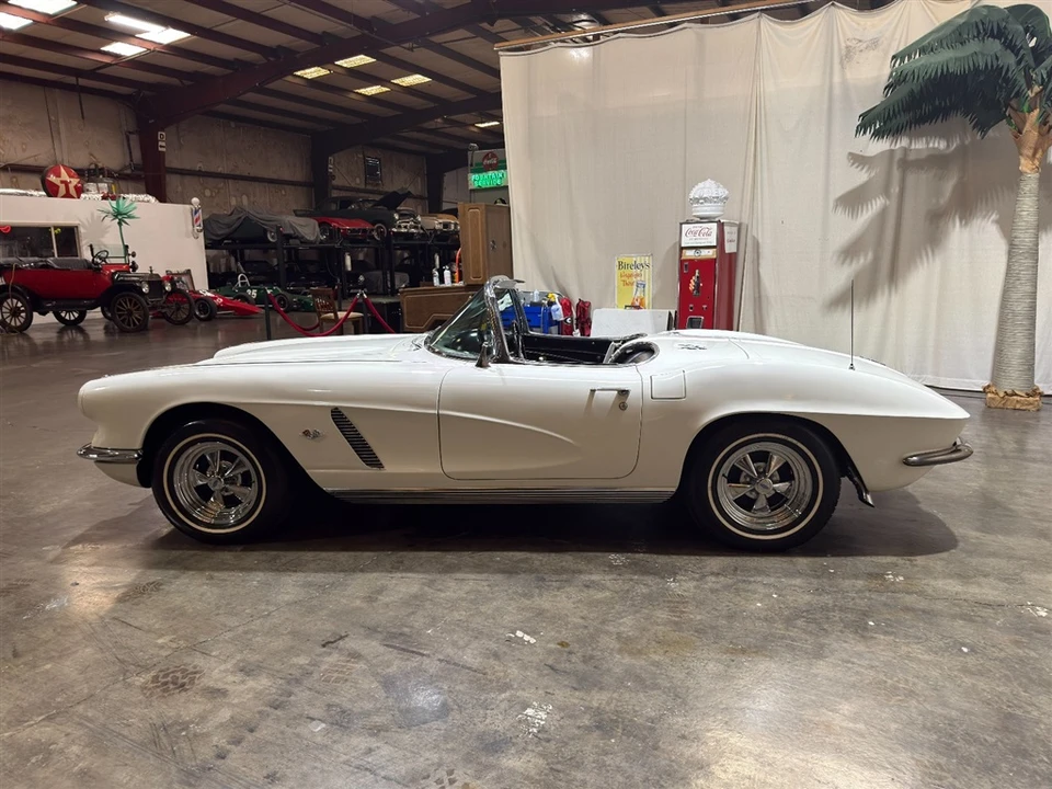 1962 Chevrolet Corvette C1 - Image 16 of 31