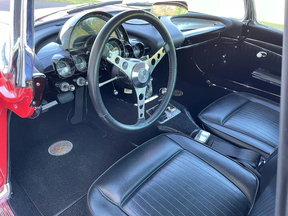 1962 Chevrolet Corvette C1 - Image 18 of 31