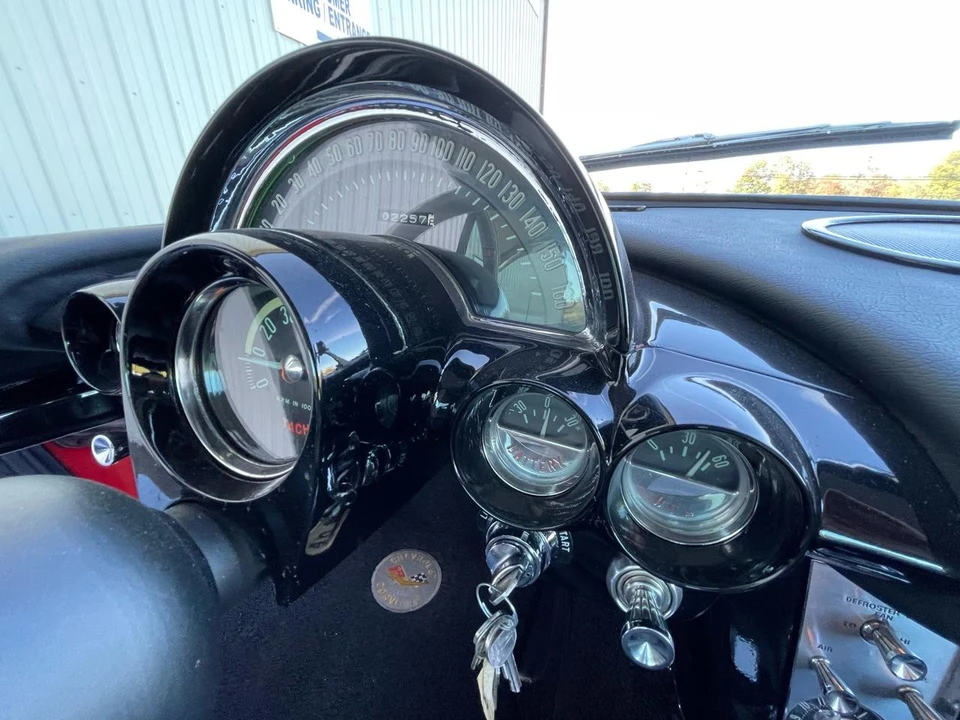 1962 Chevrolet Corvette C1 - Image 27 of 31