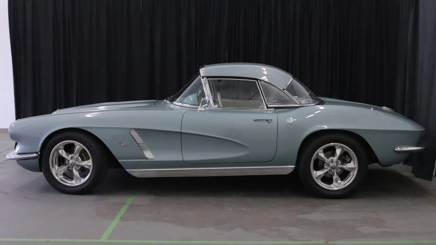 1962 Chevrolet Corvette C1 - Image 2 of 31