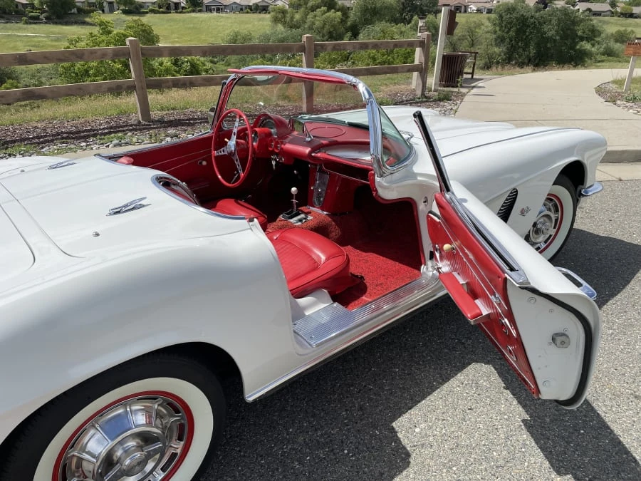 1962 Chevrolet Corvette C1 - Image 10 of 11