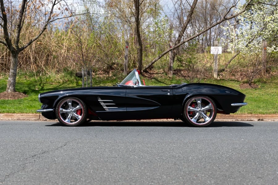 1962 Chevrolet Corvette C1 - Image 2 of 31