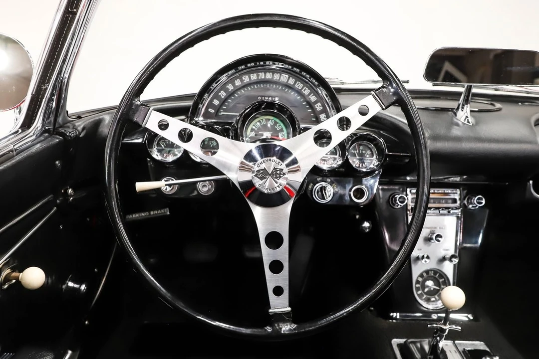 1962 Chevrolet Corvette C1 - Image 16 of 31