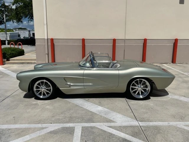 1962 Chevrolet Corvette C1 - Image 8 of 24