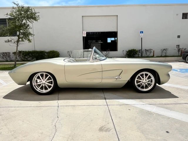1962 Chevrolet Corvette C1 - Image 3 of 24