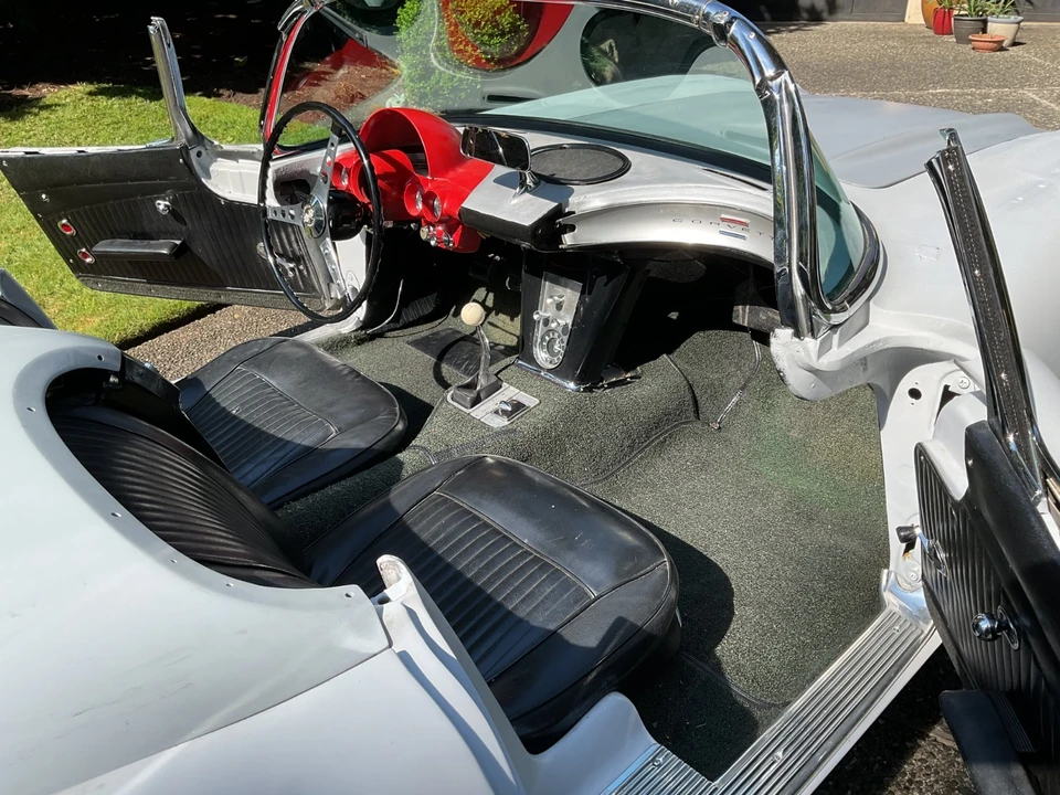 1962 Chevrolet Corvette C1 - Image 15 of 21