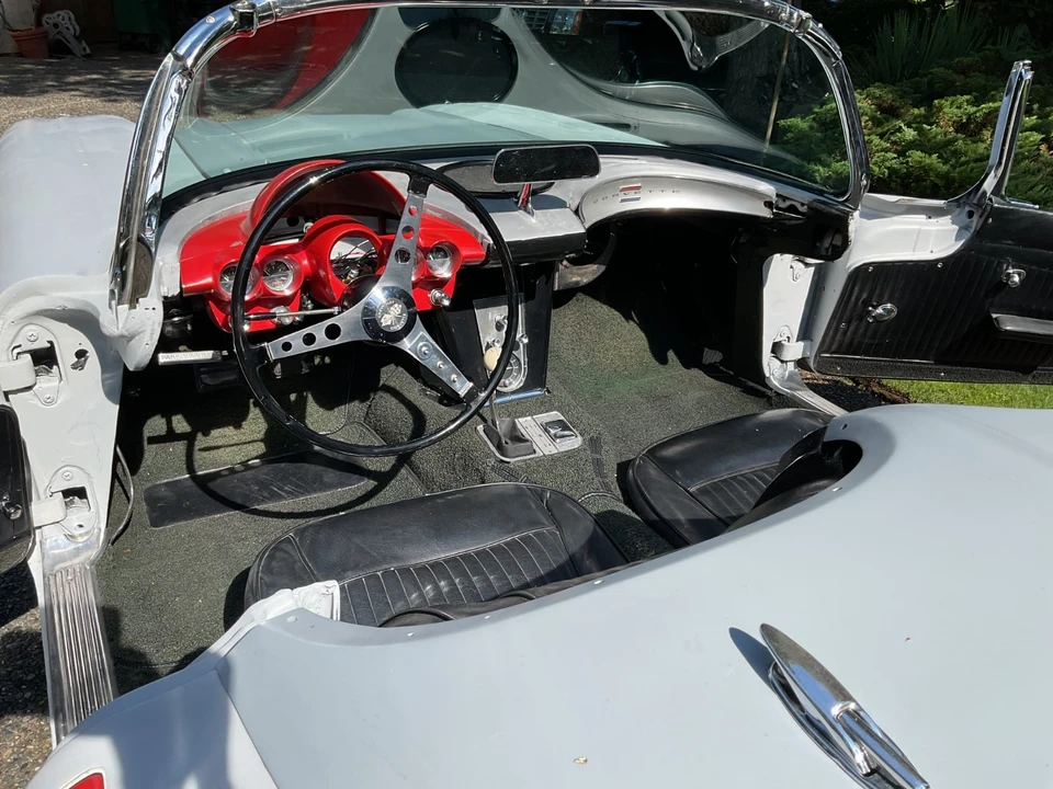 1962 Chevrolet Corvette C1 - Image 13 of 21