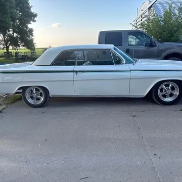 1962 Chevrolet Impala 2-Door Coupe 327