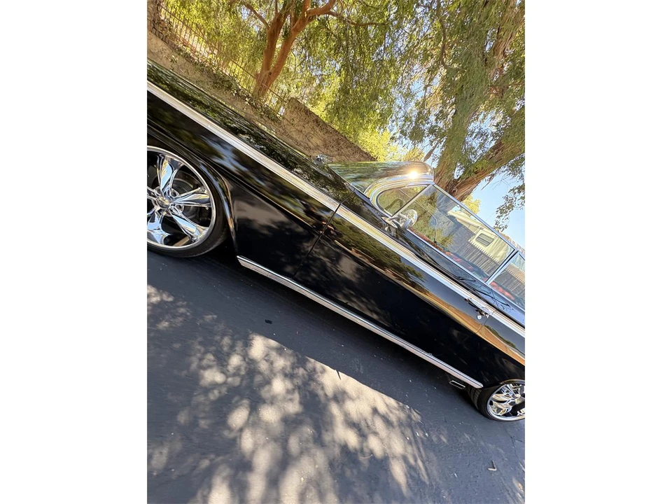 1962 Chevrolet Impala SS 3rd Gen - Image 15 of 31