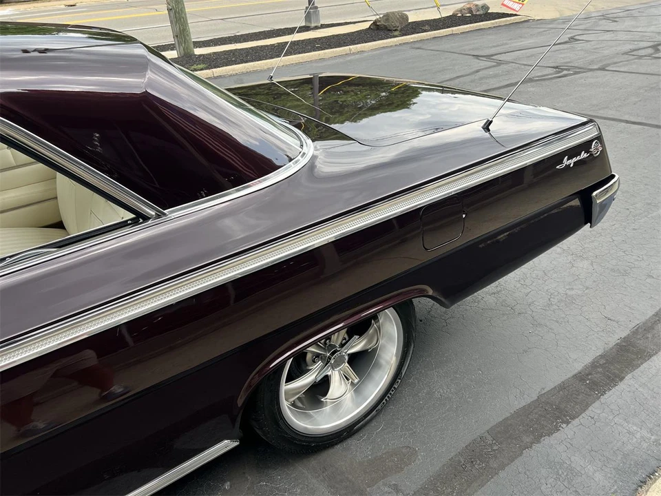 1962 Chevrolet Impala SS 3rd Gen - Image 19 of 27