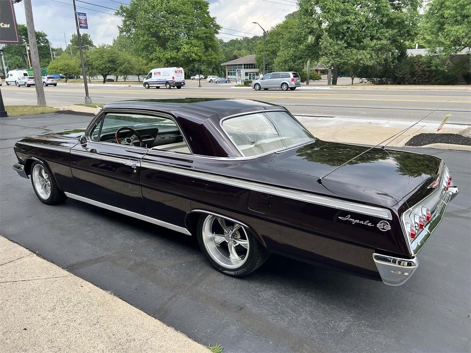 1962 Chevrolet Impala SS 3rd Gen - Image 20 of 27