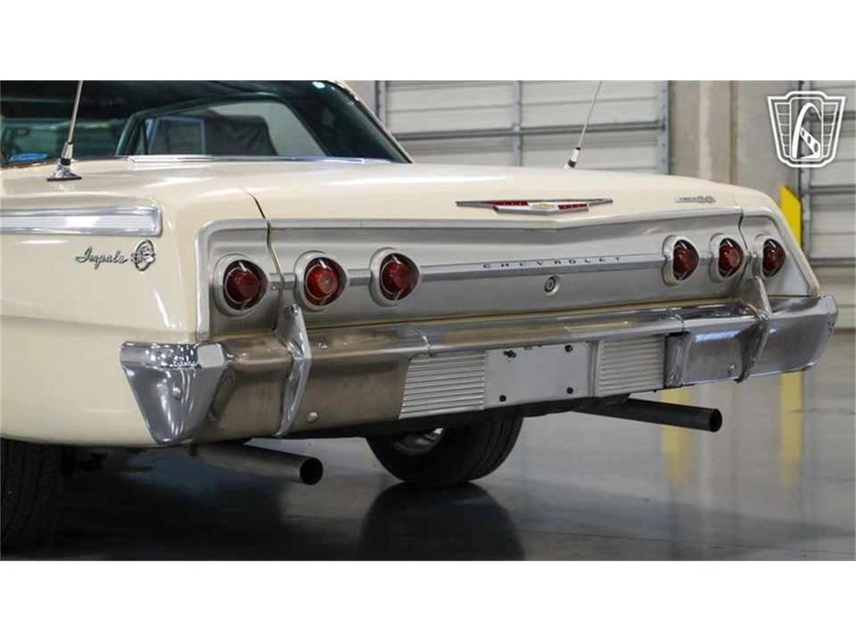 1962 Chevrolet Impala SS 3rd Gen - Image 11 of 31