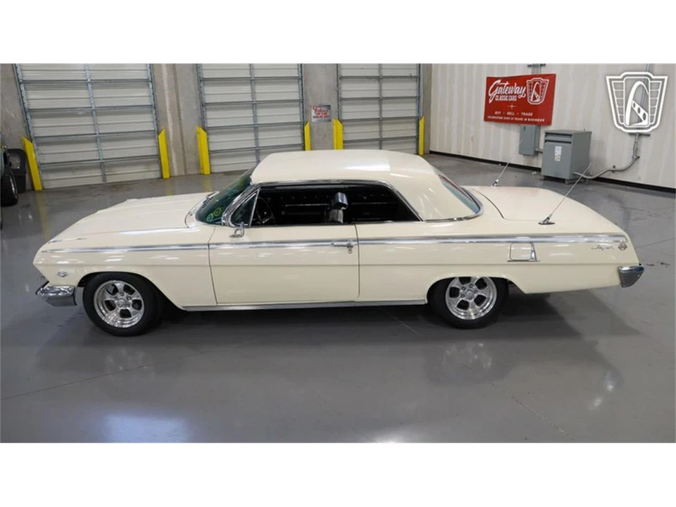 1962 Chevrolet Impala SS 3rd Gen - Image 27 of 31