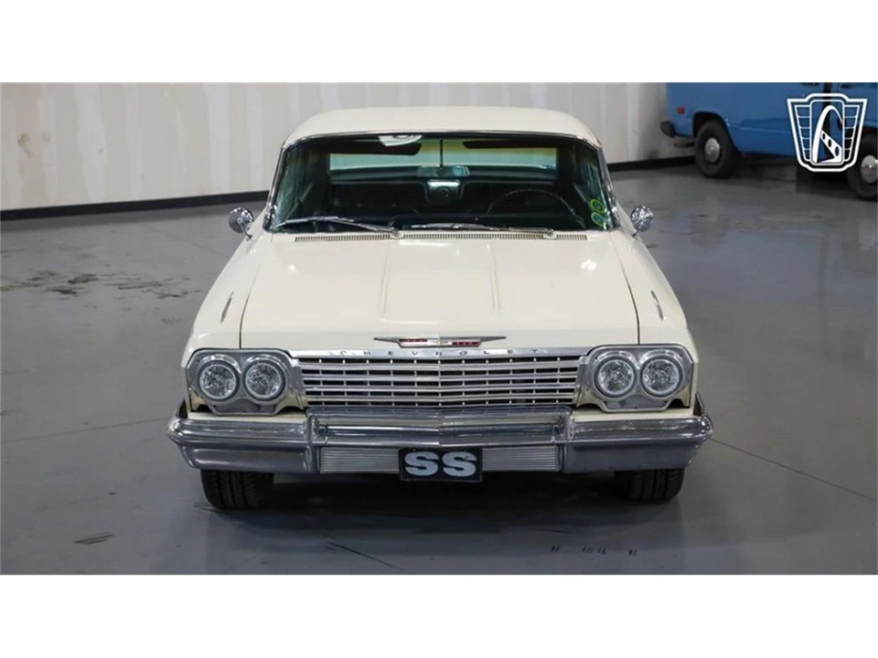 1962 Chevrolet Impala SS 3rd Gen - Image 3 of 31