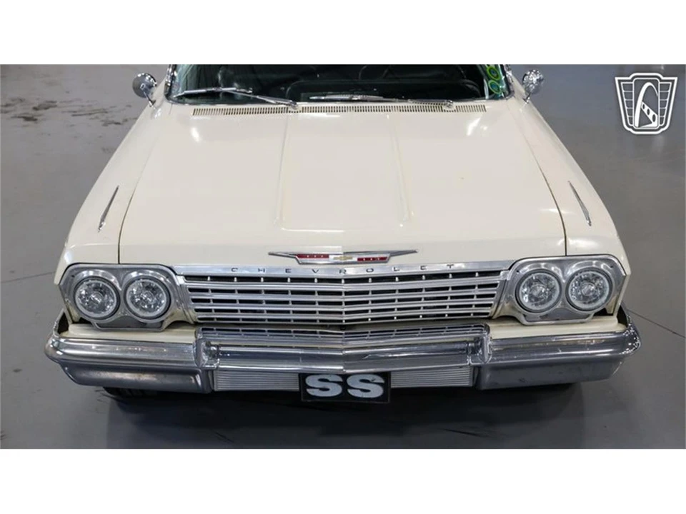 1962 Chevrolet Impala SS 3rd Gen - Image 4 of 31