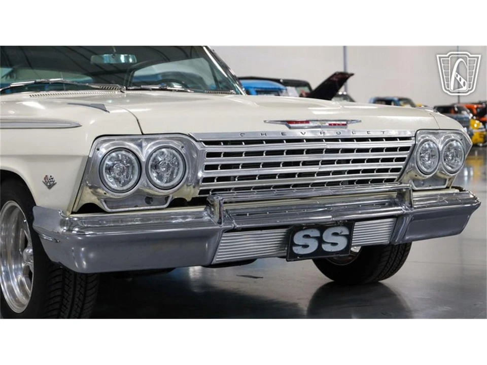 1962 Chevrolet Impala SS 3rd Gen - Image 10 of 31