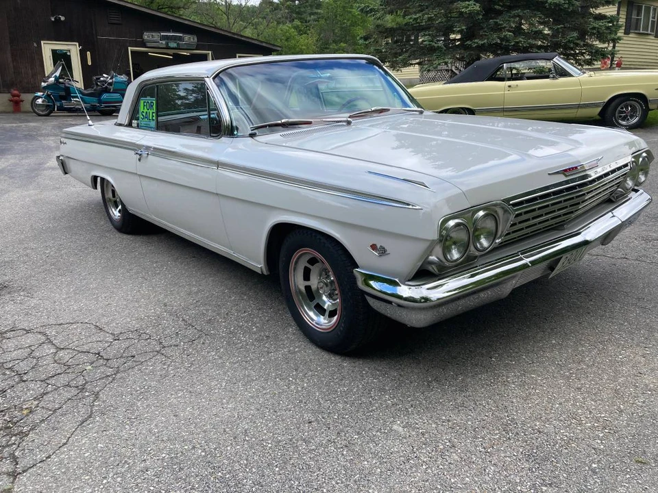 1962 Chevrolet Impala SS 3rd Gen - Image 4 of 11