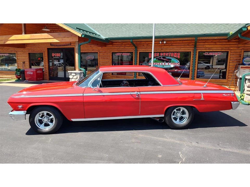 1962 Chevrolet Impala SS 3rd Gen - Image 4 of 31