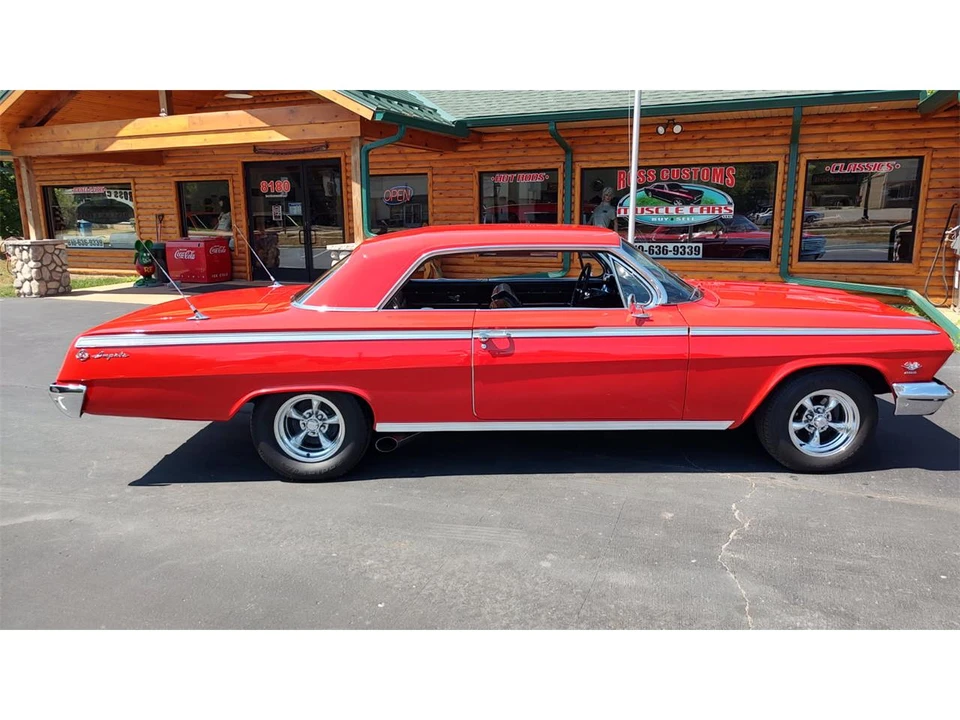 1962 Chevrolet Impala SS 3rd Gen - Image 15 of 31