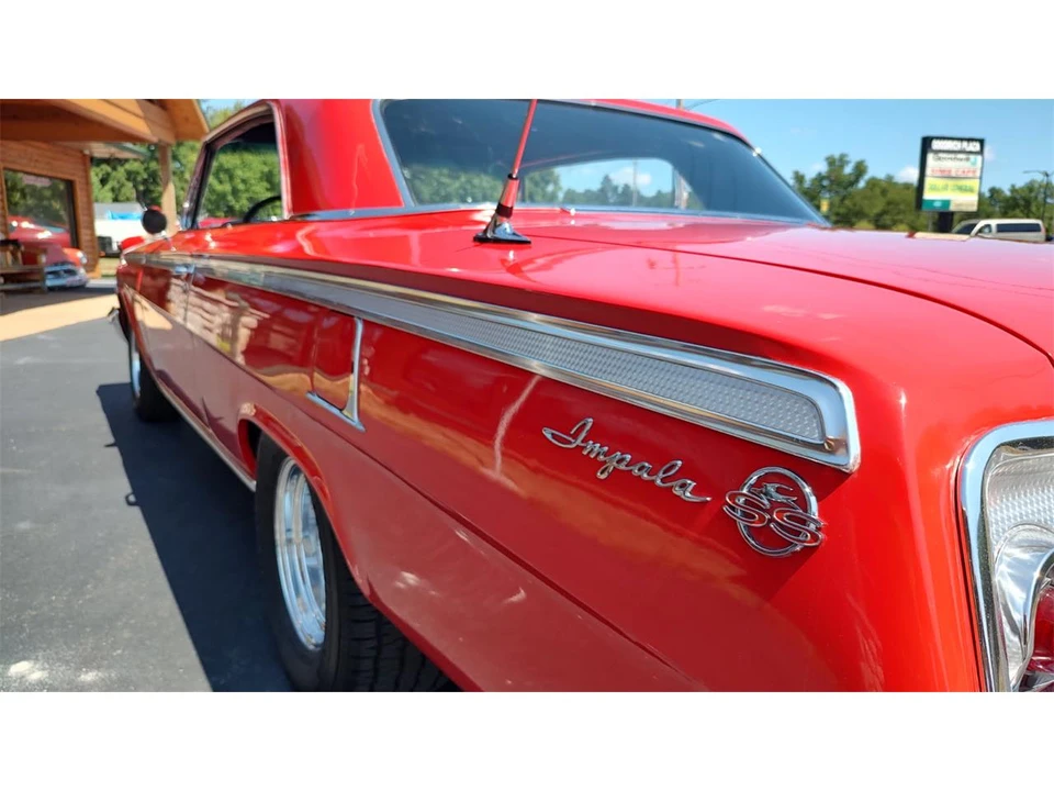 1962 Chevrolet Impala SS 3rd Gen - Image 27 of 31