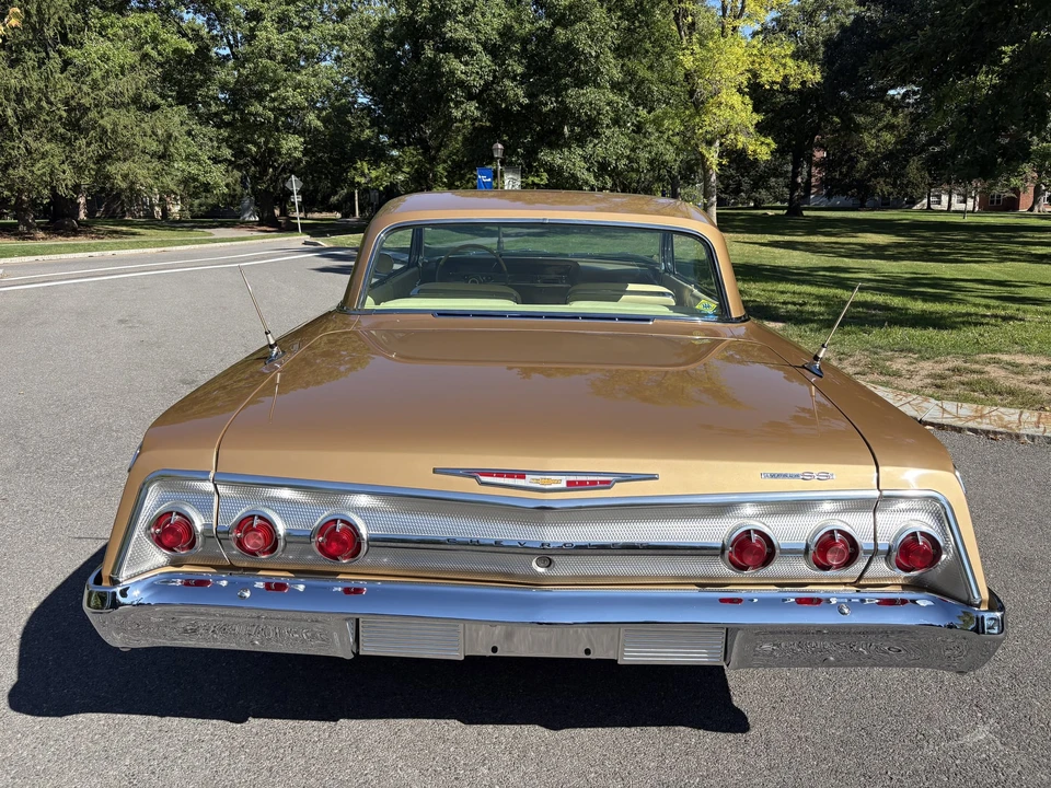 1962 Chevrolet Impala SS 3rd Gen - Image 14 of 31