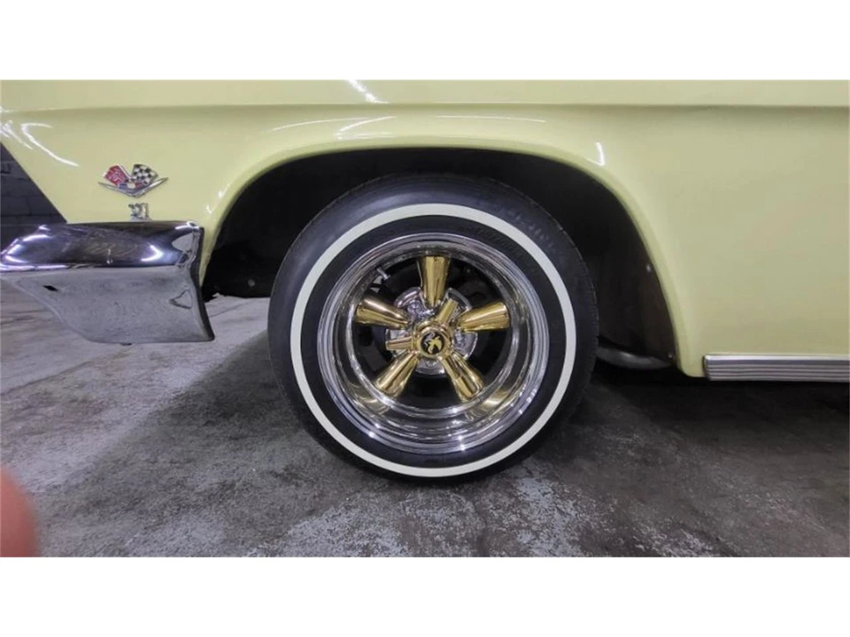 1962 Chevrolet Impala SS 3rd Gen - Image 4 of 10