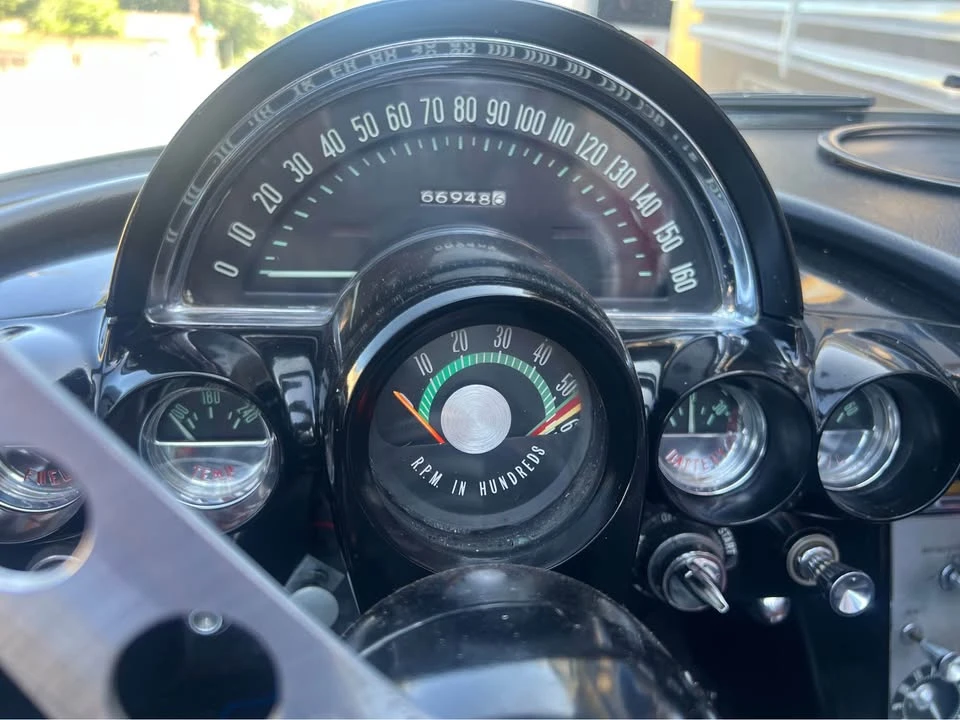 1962 Chevrolet Corvette C1 - Image 10 of 17