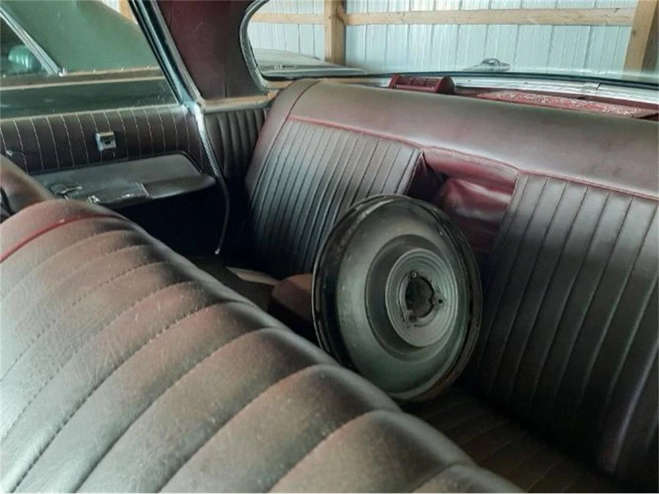 1962 Chrysler Imperial 2nd Gen - Image 5 of 7