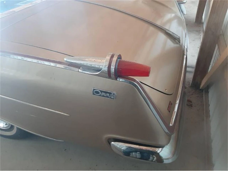 1962 Chrysler Imperial 2nd Gen - Image 3 of 7