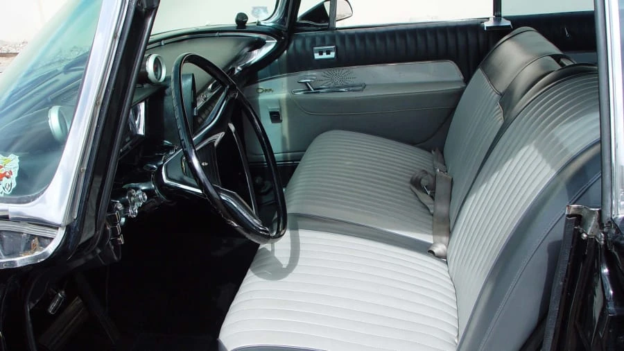1962 Chrysler Imperial 2nd Gen - Image 3 of 8