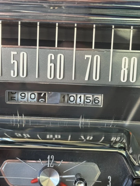 1962 Chrysler Imperial 2nd Gen - Image 9 of 16