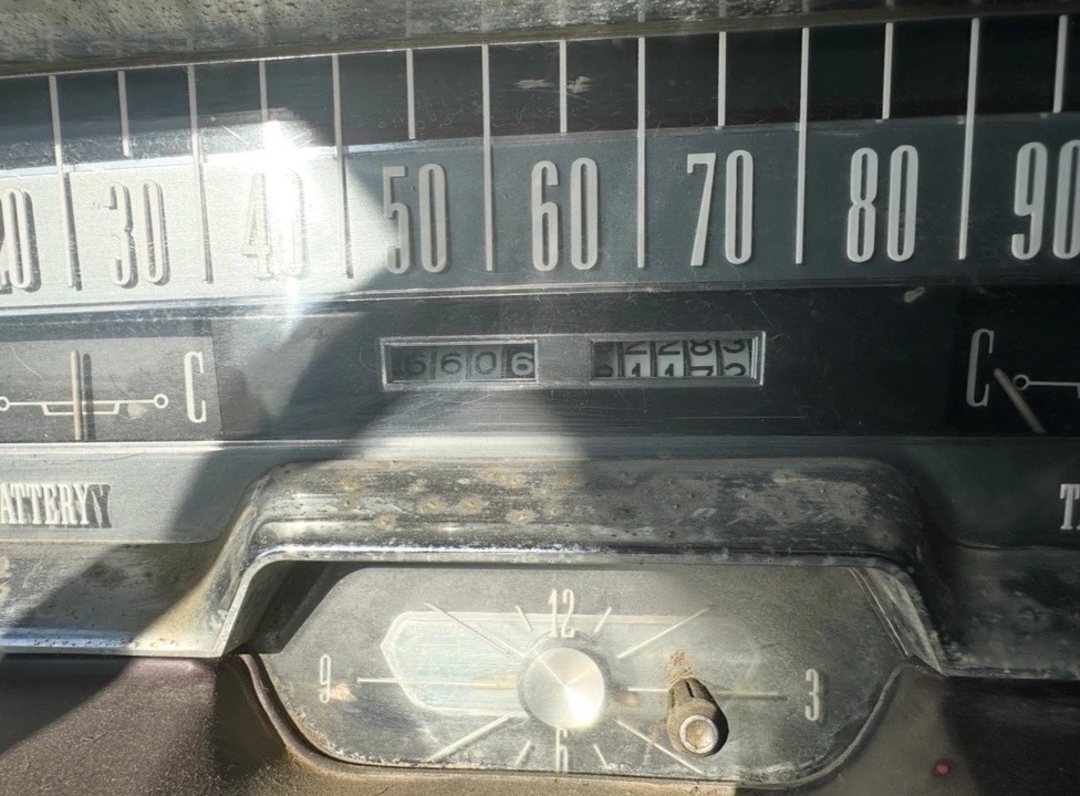 1962 Chrysler Imperial 2nd Gen - Image 10 of 13