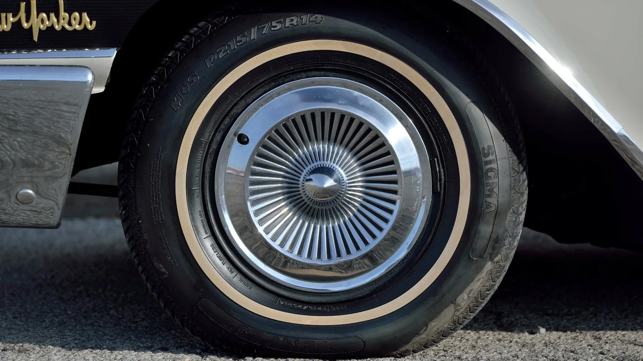 1962 Chrysler New Yorker - Image 15 of 31