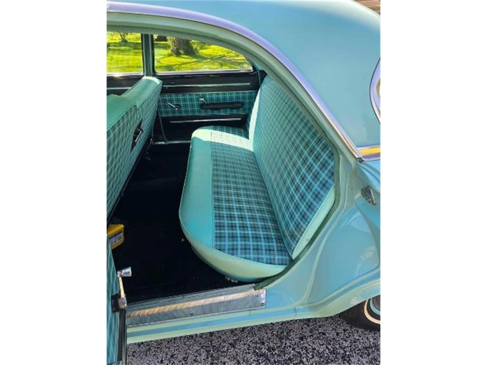 1962 Chrysler Newport - Image 9 of 16