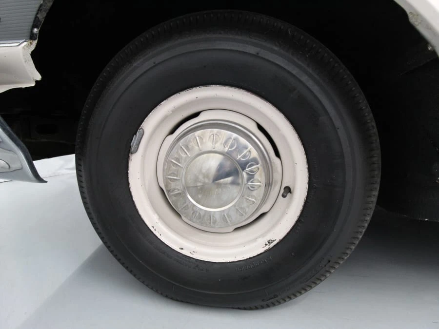 1962 Chrysler Newport - Image 23 of 31