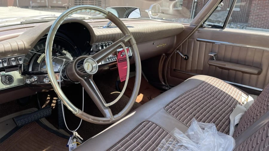1962 Chrysler - Image 25 of 31