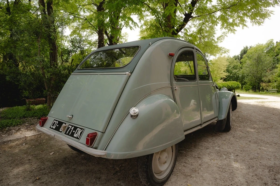 1962 Citroen 2CV - Image 2 of 30