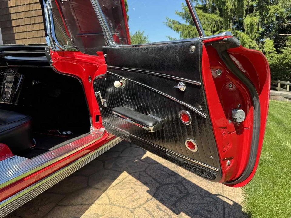 1962 Chevrolet Corvette C1 - Image 17 of 24