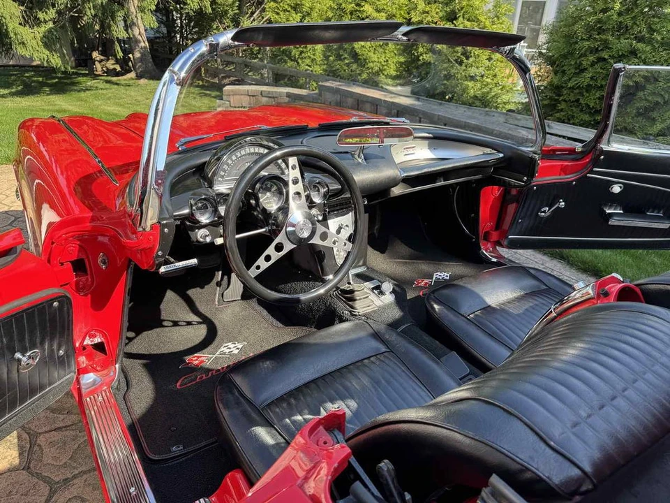 1962 Chevrolet Corvette C1 - Image 19 of 24