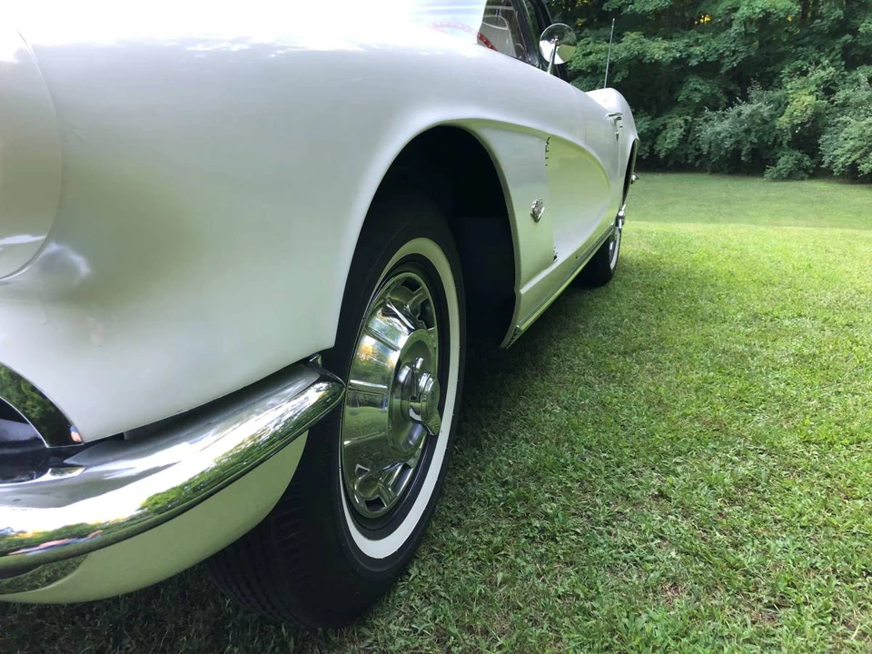 1962 Chevrolet Corvette C1 - Image 10 of 24
